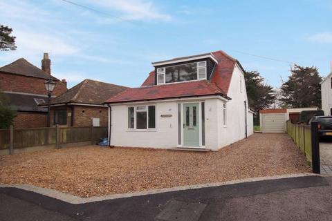 3 bedroom detached house for sale, The Street, Preston