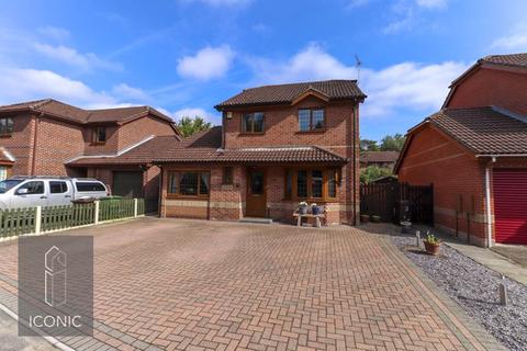 4 bedroom detached house for sale, Pimpernel Road, Horsford, Norwich