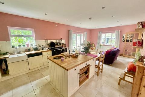 5 bedroom semi-detached house for sale, Iddesleigh Road, Woodhall Spa LN10