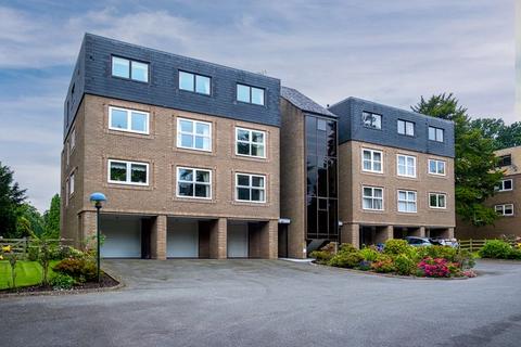 3 bedroom apartment for sale, Lakeside, Little Aston, B74 3BJ