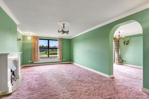 3 bedroom apartment for sale, Lakeside, Little Aston, B74 3BJ