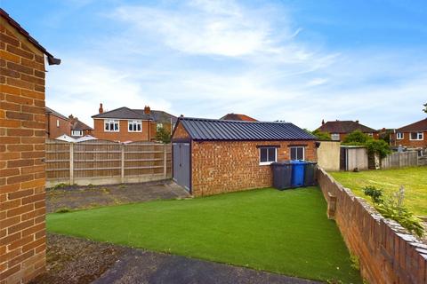 3 bedroom semi-detached house for sale, Hill Top Crescent, Wheatley Hills, Doncaster, DN2