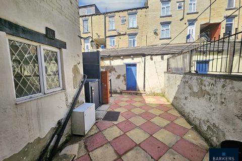 3 bedroom terraced house for sale, Warwick Road, Batley