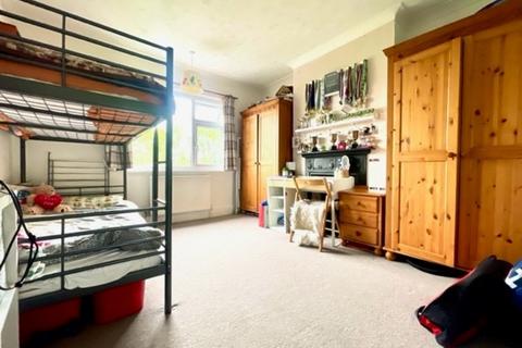 58 Hide Road, Harrow, HA1 4SF