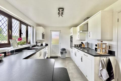 4 bedroom detached house for sale, Fairlawns, Sutton Coldfield, B76 1PQ
