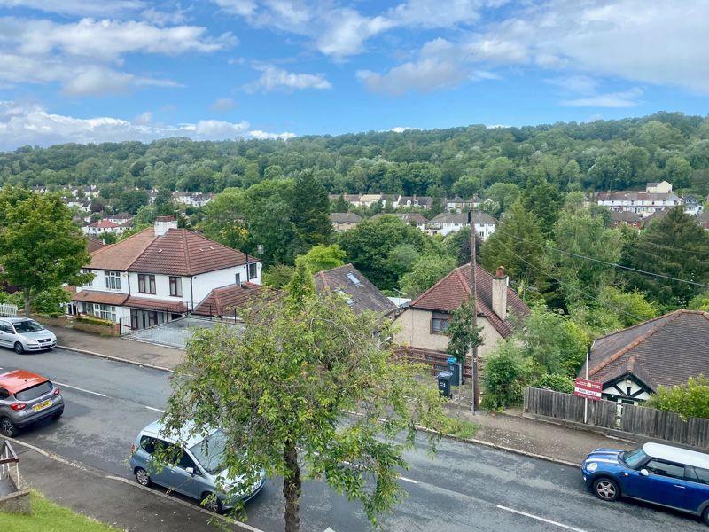 View to front aspect