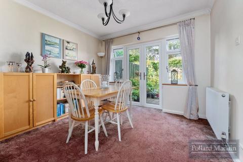 3 bedroom semi-detached house for sale, Harewood Gardens, Sanderstead