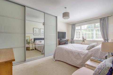 13 Chandos Close, Amersham, HP6 6PJ