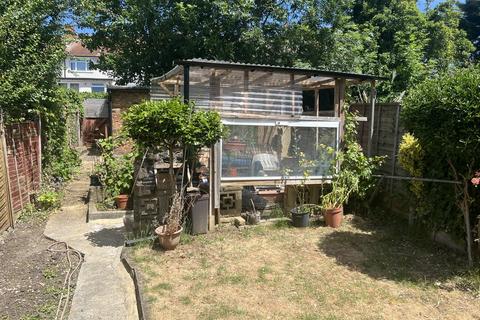 3 bedroom terraced house for sale, Whitton Avenue East, Greenford