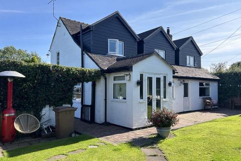 3 bedroom cottage for sale, Whitehurst Lane, Stoke-On-Trent