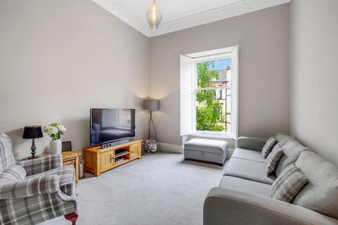 3 bedroom apartment to rent, 76 Clouston Street