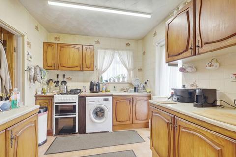 3 bedroom semi-detached house for sale, Dunster Avenue, Westcliff-on-sea, SS0