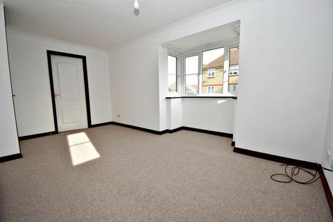 1 bedroom apartment to rent, Constance Close, CM8