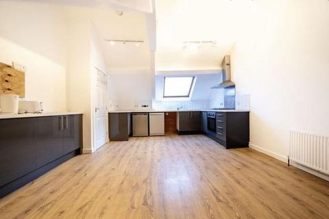 3 bedroom maisonette for sale, Stratford Road, Newcastle Upon Tyne