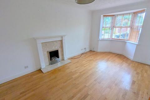 3 bedroom end of terrace house to rent, Elterwater Drive, Gamston, Nottingham, NG2 6PX