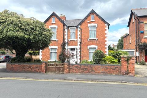 5 bedroom detached house for sale, Heathville Road, Kingsholm, Gloucester, GL1 3DS