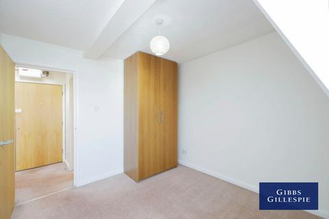 1 bedroom apartment to rent, Station Road, Gerrards Cross