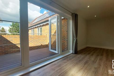 2 bedroom apartment to rent, Foxley Lane, Purley