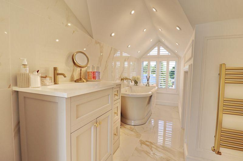 En Suite Bathroom