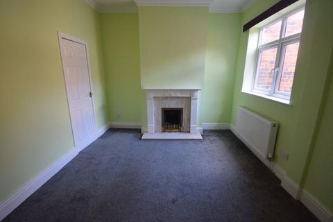 3 bedroom terraced house to rent, Highfield Avenue, Golborne