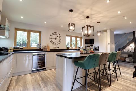 7 Chetwode Close, Knighton, Market Drayton, TF9 4NR