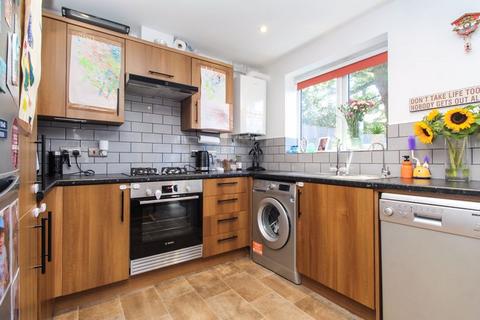 undefined, Burr Close, Bedford MK42