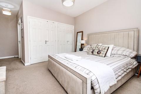 2 bedroom maisonette for sale, Greenkeepers Road, Bedford MK40