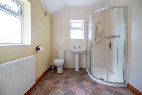 2 bedroom end of terrace house for sale, Church Street, Clowne, S43
