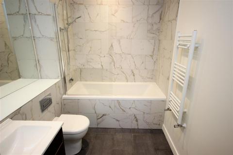 Apartment 1810, Lightbox Blue, Media City Uk, Salford, M50 2AF