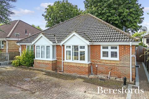 2 bedroom bungalow for sale, Peartree Walk, Billericay, CM12