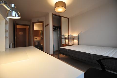2 bedroom apartment to rent, Keel Point, Colchester CO2