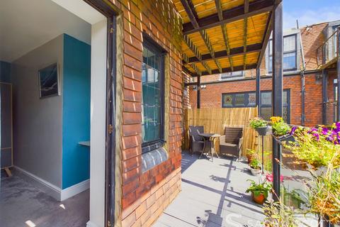 2 bedroom apartment for sale, Reigate Road, The Driftbridge Reigate Road, KT17