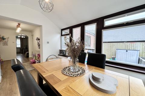 10 The Pines, Hirwaun, Aberdare, CF44 9QW