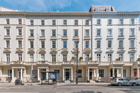 1 bedroom flat for sale, St. Georges Square, Pimlico, London, SW1V 2HW