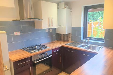 3 bedroom terraced house to rent, Friars Mead, London