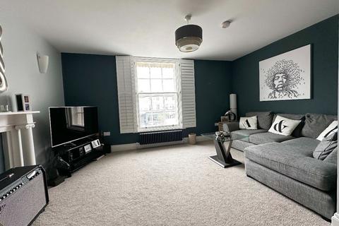 2 bedroom apartment for sale, 9 Market Place, Warwick - Superb Apartment