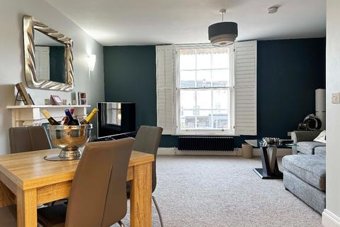 2 bedroom apartment for sale, 9 Market Place, Warwick - Superb Apartment