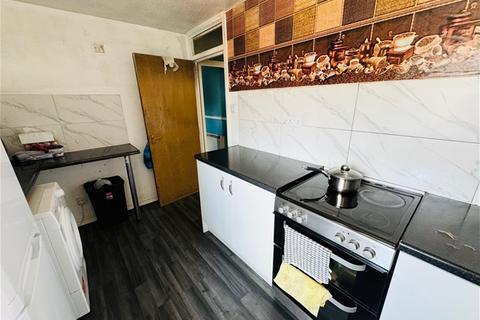 2 bedroom flat for sale, SPRING CLOSE, DAGENHAM RM8