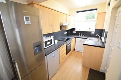 3 bedroom terraced house to rent, 7 Denham Road, Ecclesall Road, S11