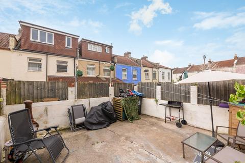 2 bedroom terraced house for sale, Barton Hill, Bristol BS5