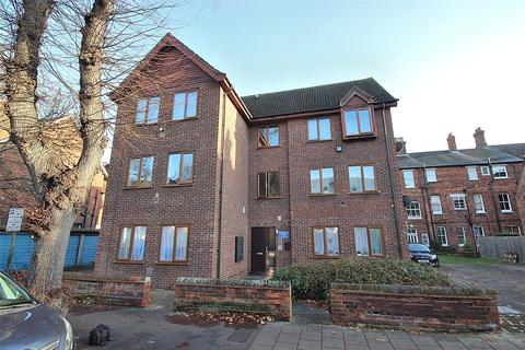 Studio for sale, Chaucer Road, Bedford, Bedfordshire, MK40