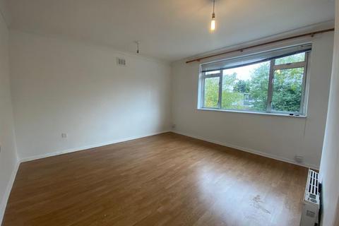 Studio to rent, Masefield Lane, Hayes, Middlesex, UB4 9AJ