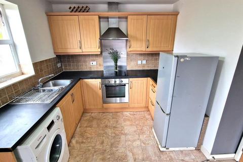 2 bedroom apartment to rent, Manor Road, Levenshulme