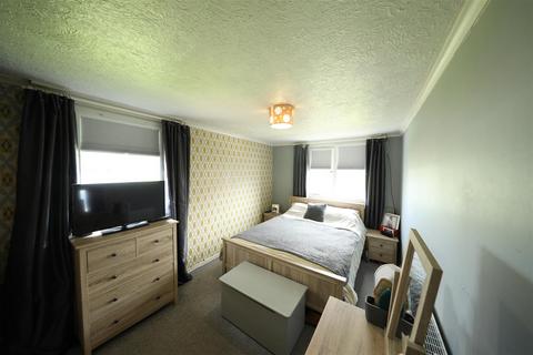12 Cadeleigh Close, Bransholme, Hull, HU7 4DA