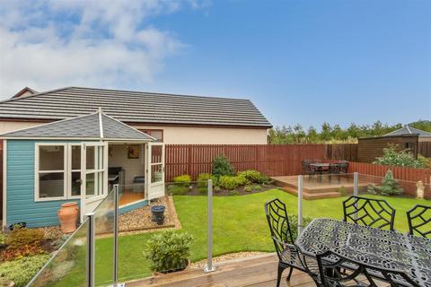 Perth - 2 bedroom detached bungalow to rent