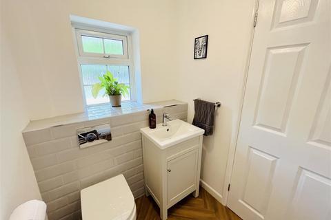 3 Albert Square, Bowdon, Altrincham, WA14 2ND