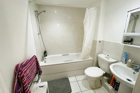2 bedroom apartment to rent, Gamble Close, Southampton