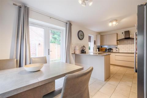 3 bedroom detached house for sale, Savile Place, Mirfield, WF14