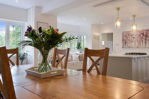 The Willow, 3 Drive Spur, Kingswood, Tadworth, KT20 6LR