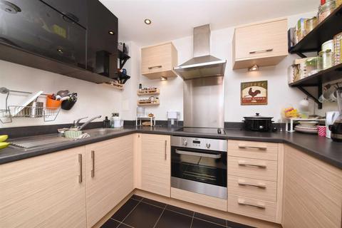 1 bedroom flat to rent, Needleman Close, Colindale